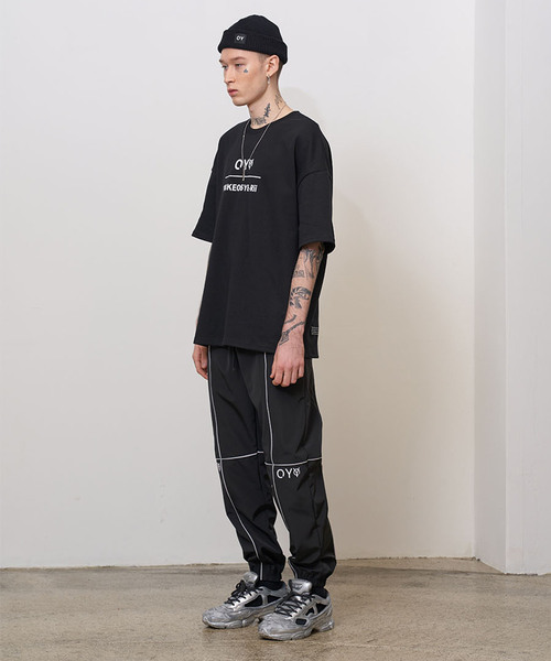 OY（オーワイ）の「ベーシックロゴ半袖Tシャツ/カットソー（Tシャツ/カットソー・メンズ・ホワイト/ブラック・FREE）」の7枚目の写真