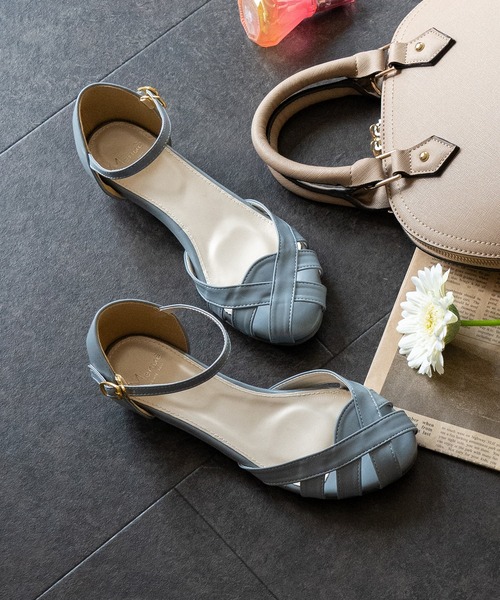 menue(メヌエ)の「ローウェッジ ストラップ サンダル(サンダル・レディース・ブラウン/グレイッシュベージュ/キャメル/ベージュ系その他/ダークブラウン/ライトグレー/ブルーグリーン/ブラック系その他/ブラック/マスタード/シルバー/ホワイト/ブラウン系その他/グリーン/ブルー/ベージュ系その他2/イエロー/ベージュ系その他3/ホワイト系その他/ブラック系その他2・25.0cm/25.5cm/26.0cm/26.5cm/23.5cm/21.0cm/22.5cm/27.0cm/21.5cm/22.0cm/24.5cm/23.0cm/24.0cm)」の15枚目の写真