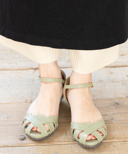 menue(メヌエ)の「ローウェッジ ストラップ サンダル(サンダル・レディース・ブラウン/グレイッシュベージュ/キャメル/ベージュ系その他/ダークブラウン/ライトグレー/ブルーグリーン/ブラック系その他/ブラック/マスタード/シルバー/ホワイト/ブラウン系その他/グリーン/ブルー/ベージュ系その他2/イエロー/ベージュ系その他3/ホワイト系その他/ブラック系その他2・25.0cm/25.5cm/26.0cm/26.5cm/23.5cm/21.0cm/22.5cm/27.0cm/21.5cm/22.0cm/24.5cm/23.0cm/24.0cm)」の21枚目の写真