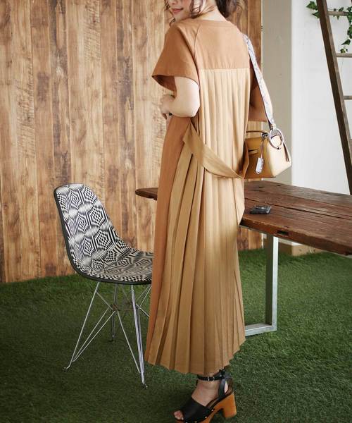 cos プリーツハイネックマキシワンピース PLEATED HIGH-NECK MAXI DRESS プリーツハイネックマキシ