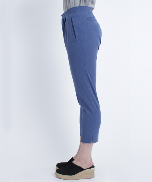 SILAS（サイラス）の「GABARDINE PANT（スラックス・レディース・ベージュ/ブルー・SMALL/MEDIUM）」の3枚目の写真