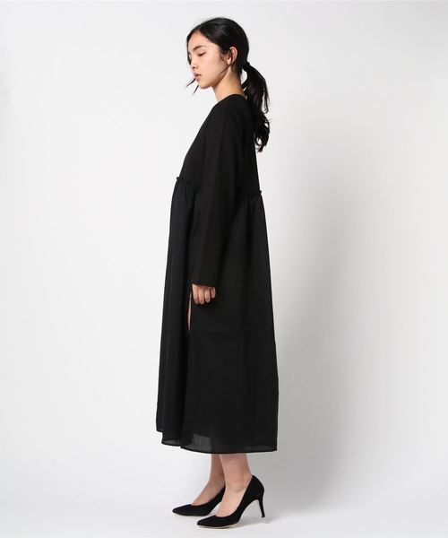 coca(coca)(コカ)の「異素材切り替えウエストフリルワンピース(ワンピース・レディース・ブラック・ONE SIZE)」の2枚目の写真