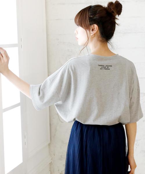 Bifrost(ビフレスト)の「BIG ロゴTシャツ(Tシャツ/カットソー・レディース・ブラック/ベージュ/オフホワイト/グリーン/杢グレー・FREE)」の3枚目の写真