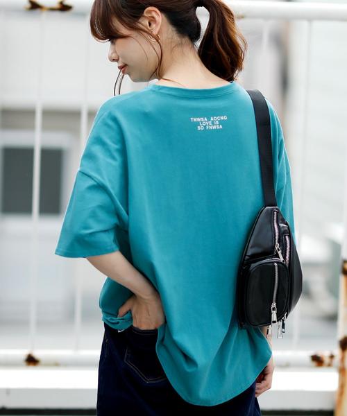 Bifrost(ビフレスト)の「BIG ロゴTシャツ(Tシャツ/カットソー・レディース・ブラック/ベージュ/オフホワイト/グリーン/杢グレー・FREE)」の5枚目の写真