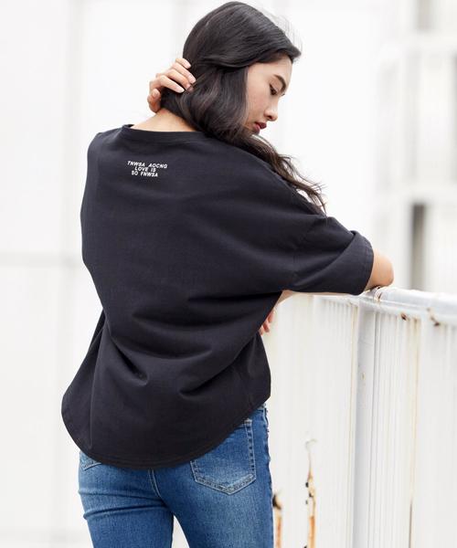 Bifrost(ビフレスト)の「BIG ロゴTシャツ(Tシャツ/カットソー・レディース・ブラック/ベージュ/オフホワイト/グリーン/杢グレー・FREE)」の11枚目の写真