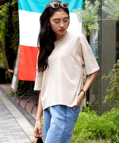 Bifrost(ビフレスト)の「BIG ロゴTシャツ(Tシャツ/カットソー・レディース・ブラック/ベージュ/オフホワイト/グリーン/杢グレー・FREE)」の16枚目の写真