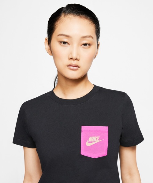 NIKE（ナイキ）の「ナイキ NIKE ウィメンズ アイコン クラッシュ Tシャツ（Tシャツ/カットソー・レディース・パープル/ブラック×ピンク・S/M/L/XL）」の4枚目の写真