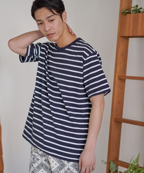 CAMBIO(カンビオ)の「mt6701-ヘビーウエイトボーダーTシャツ(Tシャツ/カットソー・メンズ・ホワイト×ネイビー/グレー系その他/ブルー系その他・M/LL/L)」の6枚目の写真