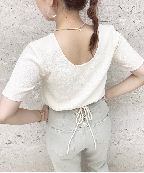 archives（アルシーヴ）の「2wayジャガードTee（シャツ/ブラウス・レディース・ブラウン/グリーン/パープル/アイボリー・MEDIUM）」の2枚目の写真