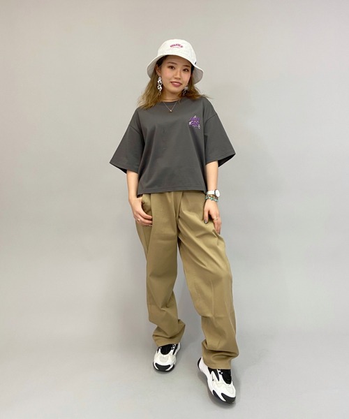 SANTA CRUZ(サンタクルーズ)の「【ムラサキスポーツ別注】SANTACRUZ/サンタクルーズ クロップド丈 バックプリント ゼブラ柄ロゴTシャツ 502211434(Tシャツ/カットソー・レディース・ホワイト/グレー/ブラウン/ブルー・M/L)」の15枚目の写真