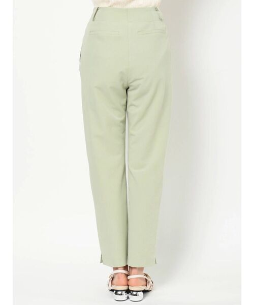 MURUA（ムルーア）の「ウエストタックテーパードパンツ（その他パンツ・レディース・ライトグリーン/ベージュ/ブラック・2/1）」の9枚目の写真