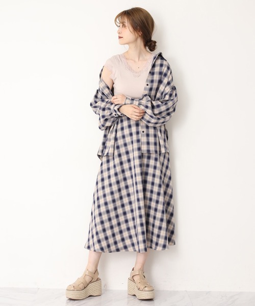 one after another NICE CLAUP（ワンアフターアナザーナイスクラップ）の「【Web限定】シャツ×フレアスカートセットアップ（ワンピース・レディース・オフホワイト/ブラック系その他/ブルー系その他/パープル・FREE）」の10枚目の写真