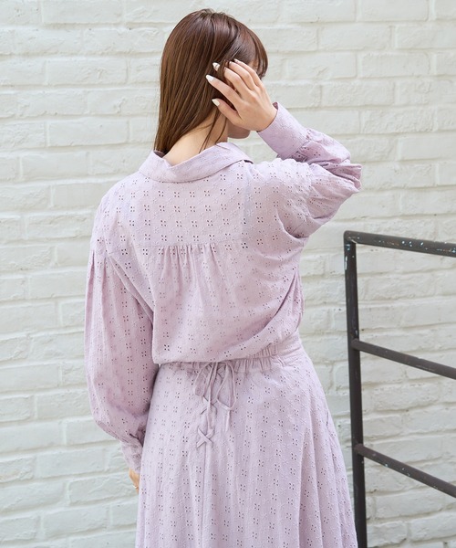 one after another NICE CLAUP（ワンアフターアナザーナイスクラップ）の「【Web限定】シャツ×フレアスカートセットアップ（ワンピース・レディース・オフホワイト/ブラック系その他/ブルー系その他/パープル・FREE）」の7枚目の写真
