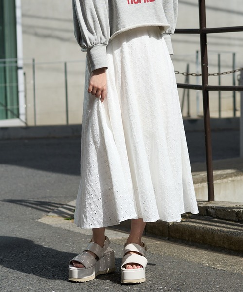 one after another NICE CLAUP（ワンアフターアナザーナイスクラップ）の「【Web限定】シャツ×フレアスカートセットアップ（ワンピース・レディース・オフホワイト/ブラック系その他/ブルー系その他/パープル・FREE）」の15枚目の写真