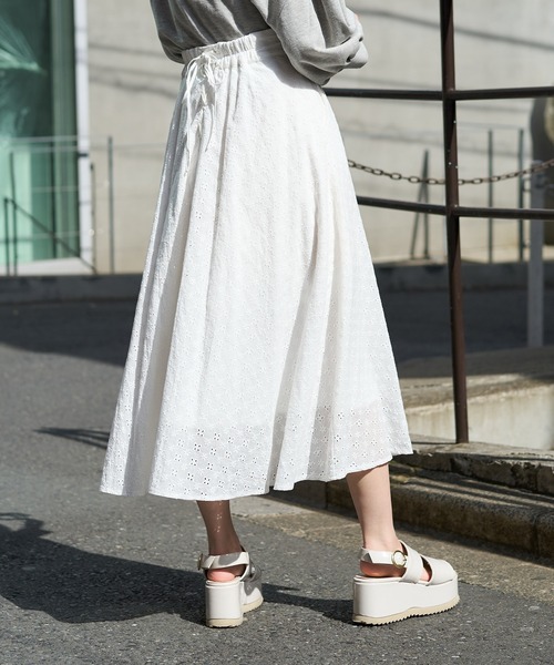 one after another NICE CLAUP（ワンアフターアナザーナイスクラップ）の「【Web限定】シャツ×フレアスカートセットアップ（ワンピース・レディース・オフホワイト/ブラック系その他/ブルー系その他/パープル・FREE）」の21枚目の写真