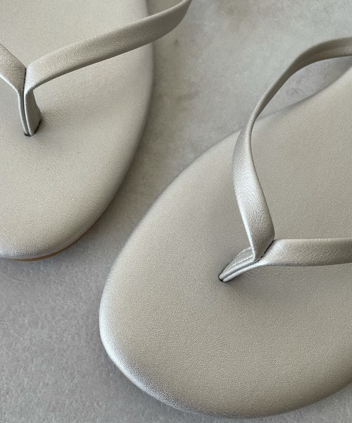 y/m by misato（イムバイミサト）の「トングサンダル（サンダル・レディース・シルバー/ベージュ/ブラック・LARGE/MEDIUM）」の5枚目の写真