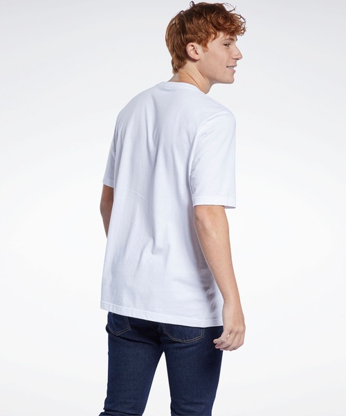 Reebok(リーボック)の「クラシックス Tシャツ / Classics T-Shirt(Tシャツ/カットソー・メンズ・ホワイト/ブラック・SMALL/MEDIUM/LARGE/X-LARGE/XX-LARGE/X-SMALL/XXX-LARGE)」の4枚目の写真