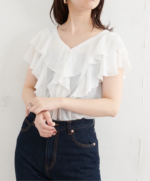 natural couture（ナチュラルクチュール）の「ふんわりラッフルデザインブラウス（シャツ/ブラウス・レディース・ブラック/その他1/その他2/オフホワイト/ライトグレー・FREE）」の8枚目の写真