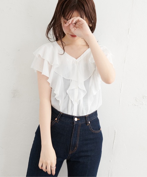 natural couture（ナチュラルクチュール）の「ふんわりラッフルデザインブラウス（シャツ/ブラウス・レディース・ブラック/その他1/その他2/オフホワイト/ライトグレー・FREE）」の7枚目の写真