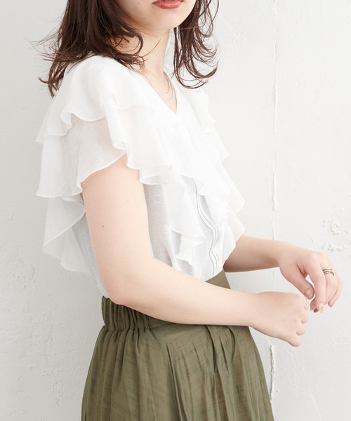 natural couture（ナチュラルクチュール）の「ふんわりラッフルデザインブラウス（シャツ/ブラウス・レディース・ブラック/その他1/その他2/オフホワイト/ライトグレー・FREE）」の10枚目の写真