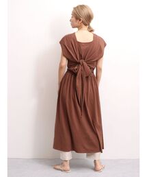 【WEB限定】バックデザインカットワンピース