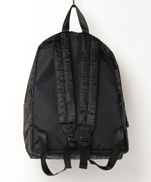 PENDLETON(ペンドルトン)の「JACQUARD DAYPACK(バックパック/リュック・メンズ・ブラック・ONE SIZE)」の5枚目の写真