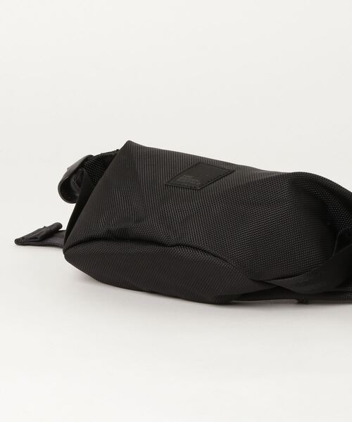 THE BROWN BUFFALO（ザブラウンバッファロー）の「THE BROWN BUFFALO/ザ ブラウンバッファロー　SUPPLYSLING BALLISTIC BLACK（ボディバッグ/ウエストポーチ・レディース・ブラック・FREE）」の3枚目の写真