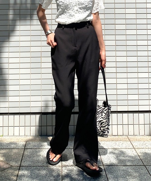 KOBE LETTUCE(コウベレタス)の「セミフレアスラックスパンツ(スラックス・レディース・ライトベージュ/グリーン/オレンジ/ダークブラウン/ブラック/チェック/ダークグリーン/グリーン系その他/その他/オレンジ系その他/ダークブルー/イエロー系その他/イエロー/ピンク/ライトオレンジ系/レッド・FREE/ショート/ONE SIZE)」の17枚目の写真