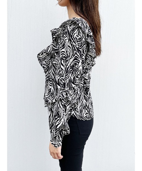 ENVYM(アンビー)の「ラッフルBlouse(シャツ/ブラウス・レディース・ゼブラ/ブラック・FREE)」の10枚目の写真