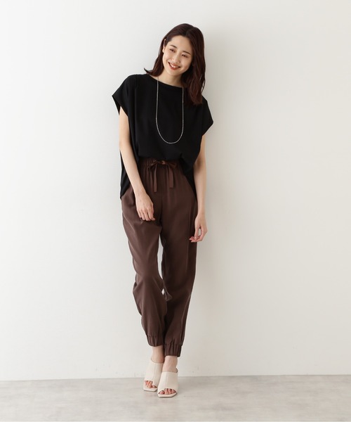 NATURAL BEAUTY BASIC（ナチュラルビューティーベーシック）の「オーガニックコットンショルダータックフォルムカットソー（Tシャツ/カットソー・レディース・ブラック/ベージュ/ラベンダー・MEDIUM）」の7枚目の写真