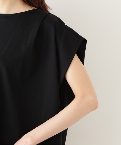 NATURAL BEAUTY BASIC（ナチュラルビューティーベーシック）の「オーガニックコットンショルダータックフォルムカットソー（Tシャツ/カットソー・レディース・ブラック/ベージュ/ラベンダー・MEDIUM）」の14枚目の写真