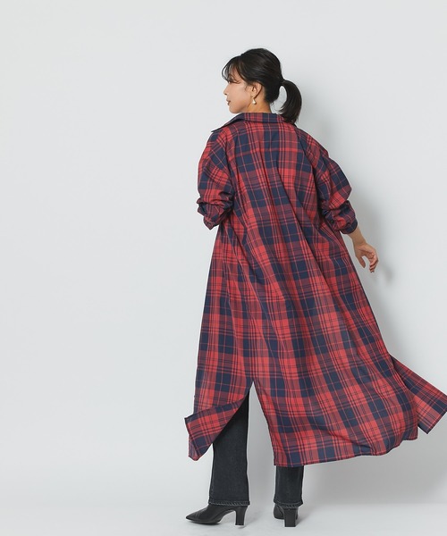 RIVE DROITE（リヴドロワ）の「着回しのできるデザインが魅力　チェックオーバーシャツワンピース（シャツワンピース・レディース・ネイビー/レッド・FREE）」の19枚目の写真