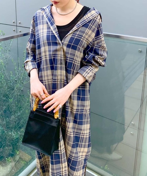 RIVE DROITE（リヴドロワ）の「着回しのできるデザインが魅力　チェックオーバーシャツワンピース（シャツワンピース・レディース・ネイビー/レッド・FREE）」の3枚目の写真