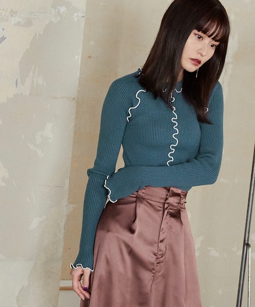 Keeepy(キーピー)の「【Keeepy】rib knit rolled edge pullover(ニット/セーター・レディース・ブラック/ブルー・FREE)」の2枚目の写真