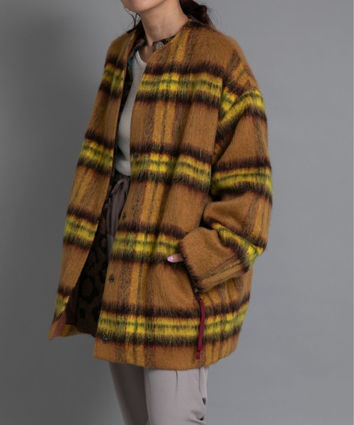 Eimee Law(エイミーロウ)の「シャギーチェックコクーンコート(その他アウター・レディース・ラベンダー/キャメル・38)」の2枚目の写真