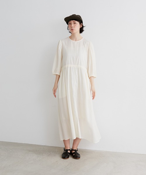 note et silence (ノートエシロンス)の「◇【AMB100貨】ハイツイストジョーゼット ギャザーワンピース(ワンピース・レディース・オフホワイト/グレー・FREE)」の14枚目の写真