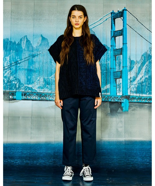 And A(アンドエー)の「AlexanderLeeChang アレキサンダーリーチャン / BIG KNIT VEST ビッグシルエット 配色切り替えケーブルニットベスト / AC062103(ベスト・メンズ・ブラック/グレー/バーガンディー・2/3)」の13枚目の写真