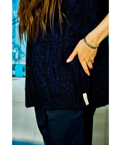 And A(アンドエー)の「AlexanderLeeChang アレキサンダーリーチャン / BIG KNIT VEST ビッグシルエット 配色切り替えケーブルニットベスト / AC062103(ベスト・メンズ・ブラック/グレー/バーガンディー・2/3)」の16枚目の写真