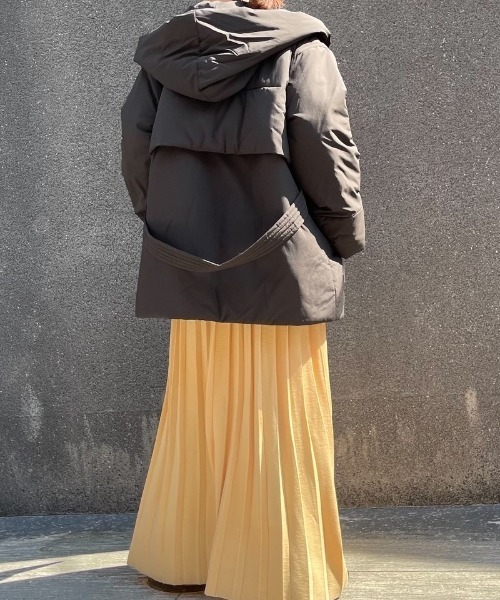 CASA FLINE（カーサフライン）の「中綿ボリュームショートコート（その他アウター・レディース・ホワイト/ブラック・FREE）」の12枚目の写真