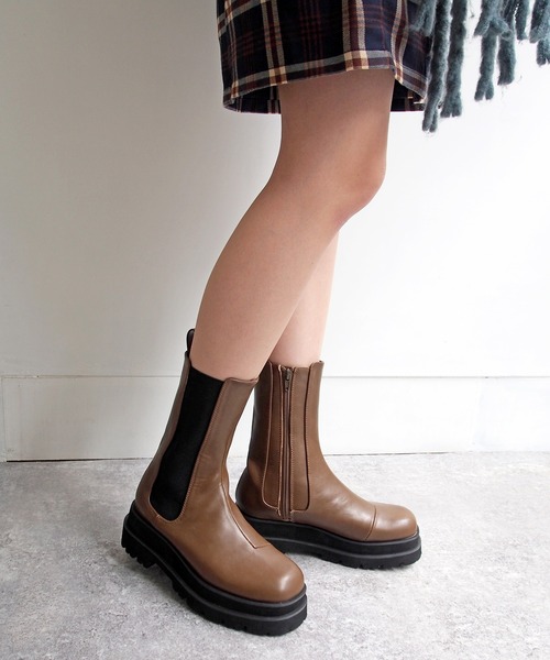 byあしながおじさん（バイアシナガオジサン）の「厚底サイドゴアミディブーツ　-8980635（ブーツ・レディース・グレイッシュベージュ/ブラウン/ブラック・24.5cm/24.0cm/23.5cm/23.0cm/22.5cm）」の15枚目の写真