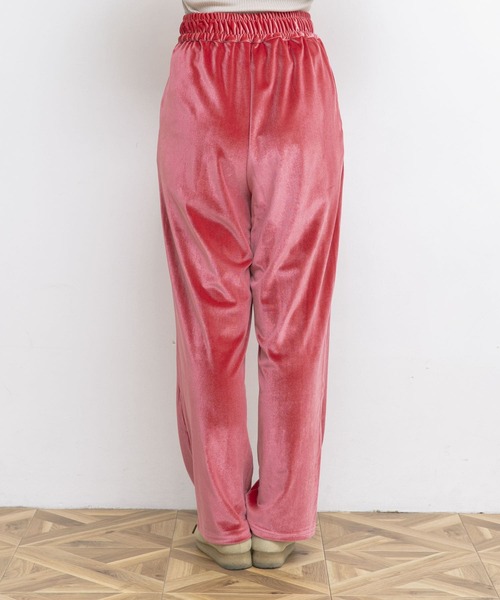 UR Lab.(アーバンリサーチラボ)の「オトナリラックスベロアパンツ(その他パンツ・レディース・チャコールグレー/ブラウン/ピンク・FREE)」の20枚目の写真