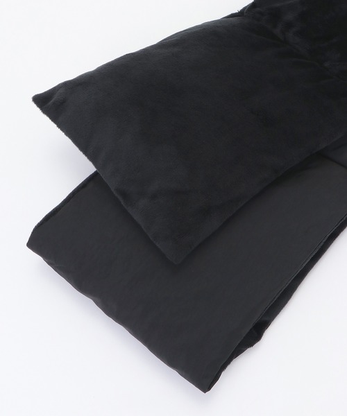 ikka（イッカ）の「ダブルフェイス中綿マフラー（マフラー・レディース・ホワイト/ブラック/グリーン・FREE）」の5枚目の写真