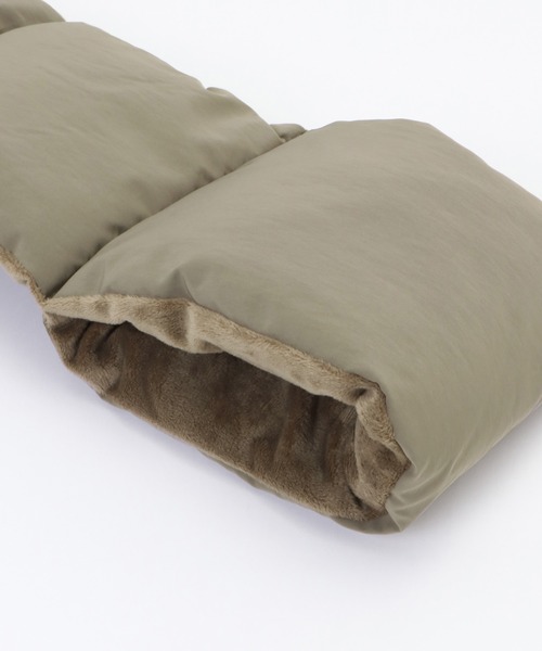 ikka（イッカ）の「ダブルフェイス中綿マフラー（マフラー・レディース・ホワイト/ブラック/グリーン・FREE）」の11枚目の写真