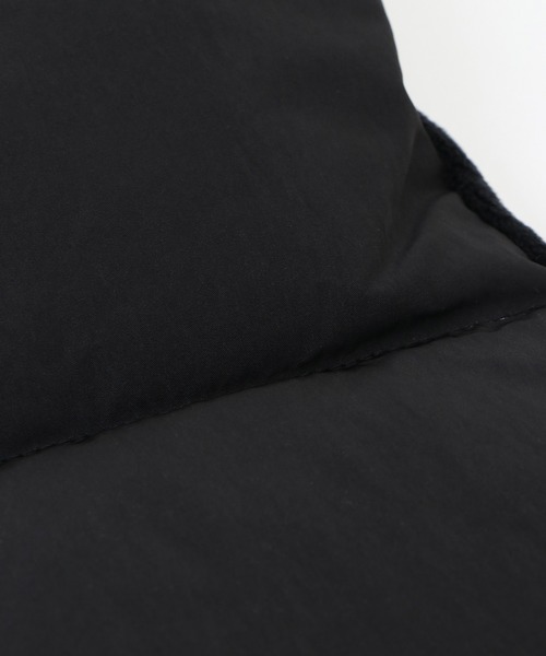 ikka（イッカ）の「ダブルフェイス中綿マフラー（マフラー・レディース・ホワイト/ブラック/グリーン・FREE）」の8枚目の写真