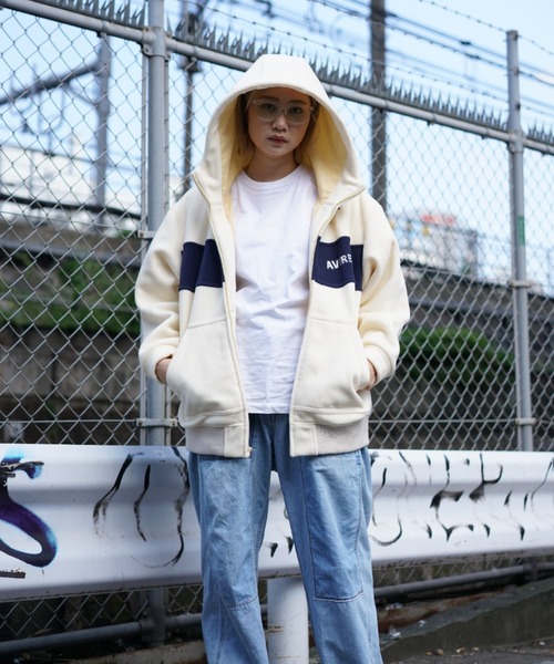 AVIREX(アヴィレックス)の「2TONE BIG FLEECE PARKA/ 2トーン ビッグフリースパーカー(ブルゾン・レディース・ネイビー/アイボリー/カモフラージュ・FREE)」の13枚目の写真