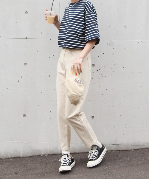 Chillfar（チルファー）の「テーパードカラーデニムパンツ（デニムパンツ・レディース・ブラック/ブラウン/サックスブルー/アイボリー/ダークブルー/グレイッシュベージュ/チャコール・MEDIUM/LARGE）」の8枚目の写真