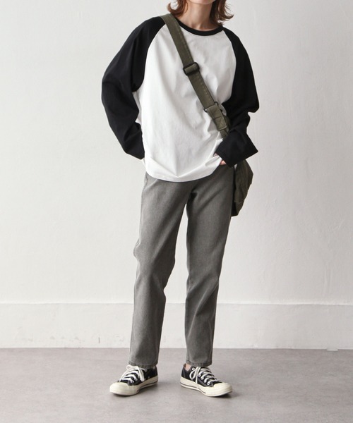 Chillfar（チルファー）の「テーパードカラーデニムパンツ（デニムパンツ・レディース・ブラック/ブラウン/サックスブルー/アイボリー/ダークブルー/グレイッシュベージュ/チャコール・MEDIUM/LARGE）」の21枚目の写真