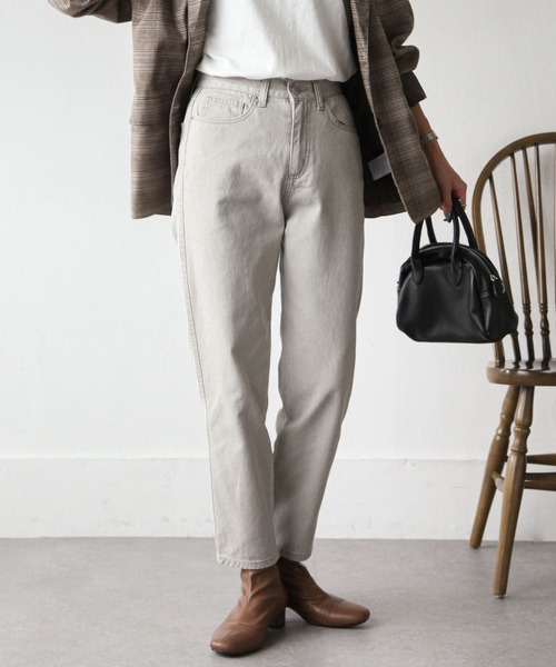 Chillfar（チルファー）の「テーパードカラーデニムパンツ（デニムパンツ・レディース・ブラック/ブラウン/サックスブルー/アイボリー/ダークブルー/グレイッシュベージュ/チャコール・MEDIUM/LARGE）」の16枚目の写真