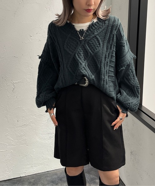 apres jour mignon(アプレジュールミニョン)の「ダメージケーブルニット【ZOZOTOWN限定アイテム】(ニット/セーター・レディース・ブラック/ダークグリーン/アイボリー/マスタード/オレンジ/ブルー・X-LARGE/フリー)」の9枚目の写真