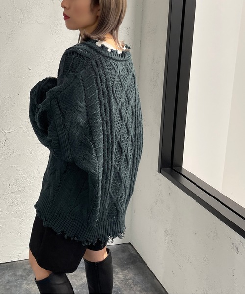 apres jour mignon(アプレジュールミニョン)の「ダメージケーブルニット【ZOZOTOWN限定アイテム】(ニット/セーター・レディース・ブラック/ダークグリーン/アイボリー/マスタード/オレンジ/ブルー・X-LARGE/フリー)」の8枚目の写真